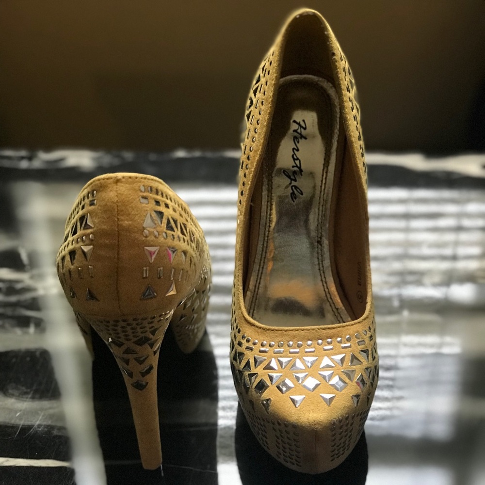 Yellow and Silver Platform